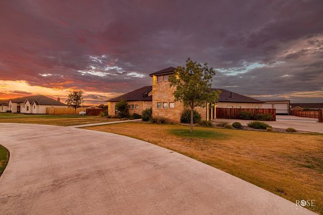 8214 Waterloo Drive, San Angelo, TX 76905