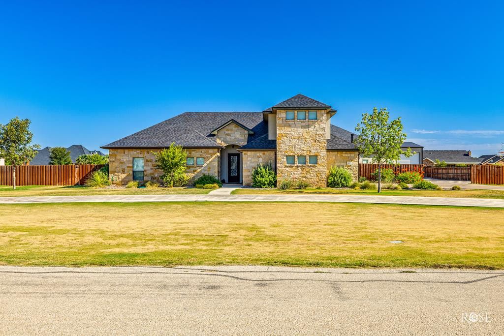 8214 Waterloo Drive, San Angelo, TX 76905