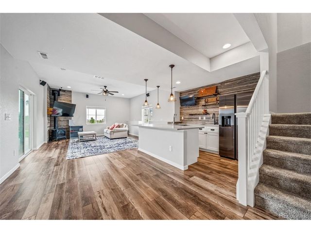 9300 Dunraven St, Arvada, CO 80007