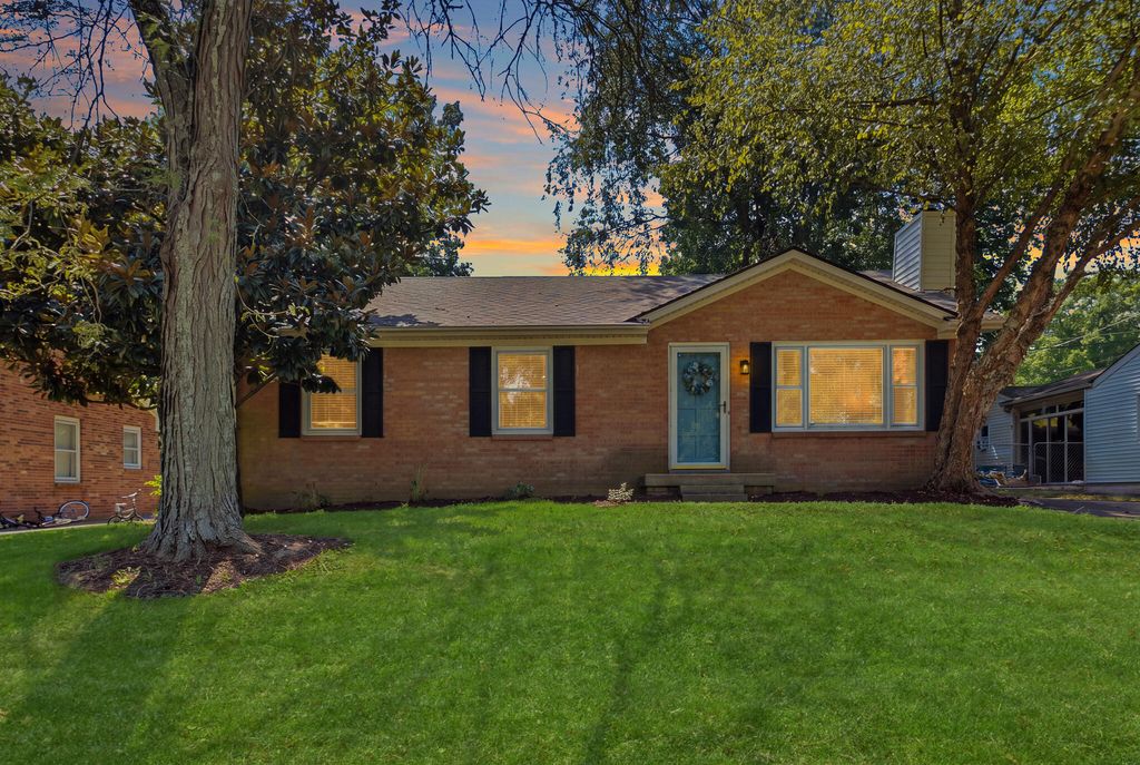 952 Gregory Way, Lexington, KY 40514