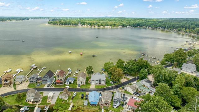 2892 Round Lake Highway, Manitou Beach, MI 49253