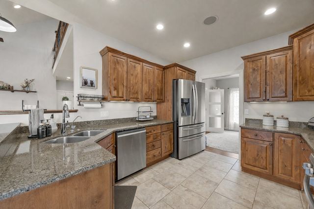 1577 Hunters Field Lane, Marion, IA 52302