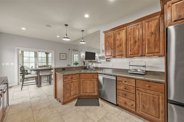 1577 Hunters Field Lane, Marion, IA 52302