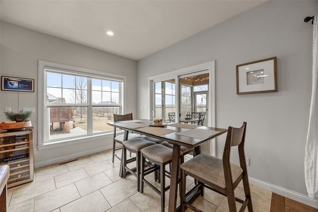 1577 Hunters Field Lane, Marion, IA 52302