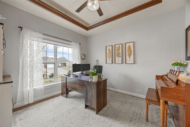 1577 Hunters Field Lane, Marion, IA 52302