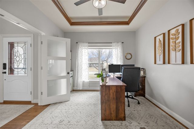 1577 Hunters Field Lane, Marion, IA 52302