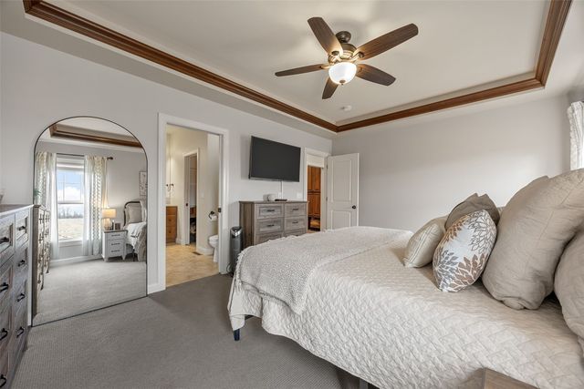 1577 Hunters Field Lane, Marion, IA 52302