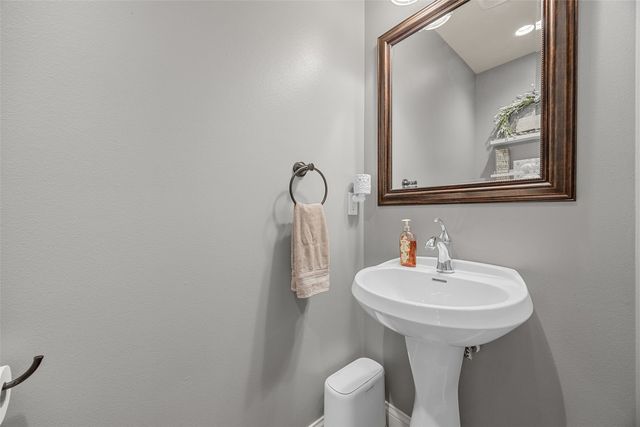 1577 Hunters Field Lane, Marion, IA 52302