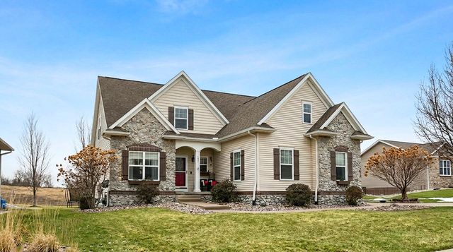 1577 Hunters Field Lane, Marion, IA 52302