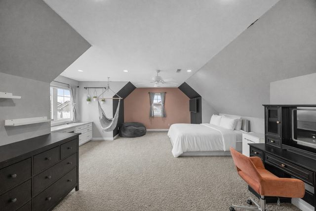 1577 Hunters Field Lane, Marion, IA 52302