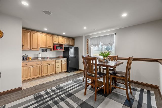 1577 Hunters Field Lane, Marion, IA 52302