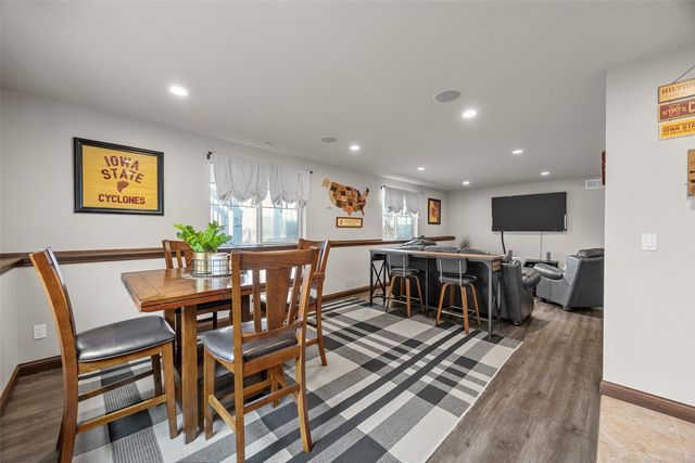 1577 Hunters Field Lane, Marion, IA 52302