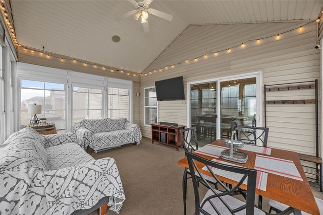 1577 Hunters Field Lane, Marion, IA 52302