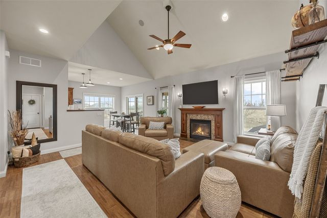 1577 Hunters Field Lane, Marion, IA 52302