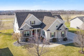 1577 Hunters Field Lane, Marion, IA 52302