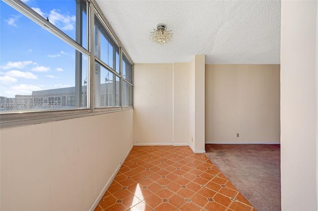 100 Golden Isles Dr 6, Hallandale Beach, FL 33009