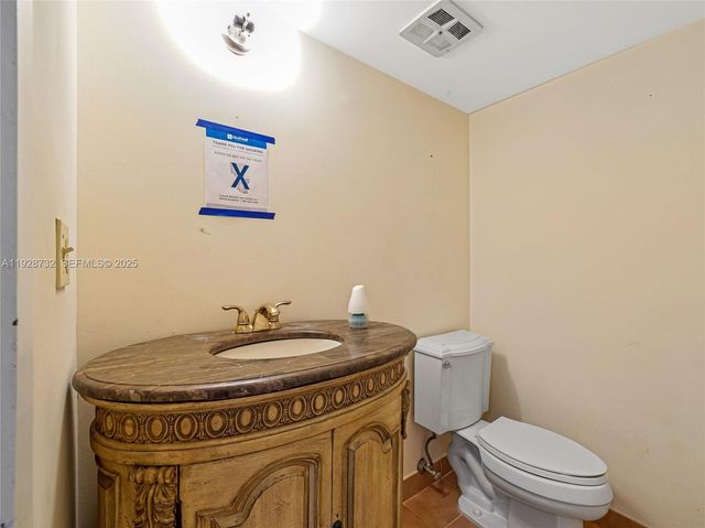 100 Golden Isles Dr 6, Hallandale Beach, FL 33009