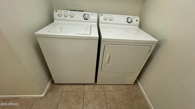 7738 W PIPESTONE Place, Phoenix, AZ 85035