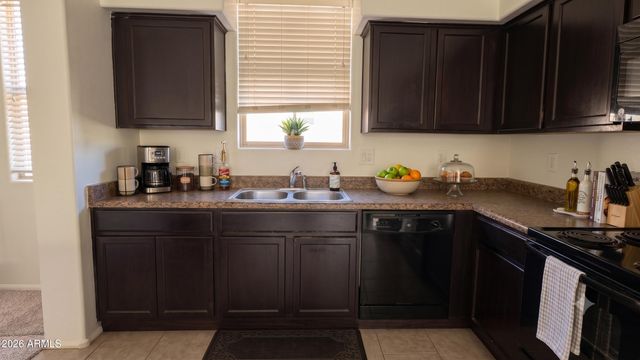 7738 W PIPESTONE Place, Phoenix, AZ 85035