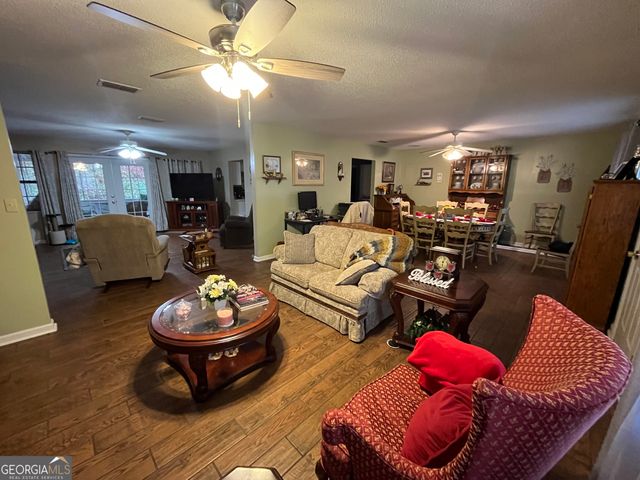 33 E Kenora Drive SW, Rome, GA 30165