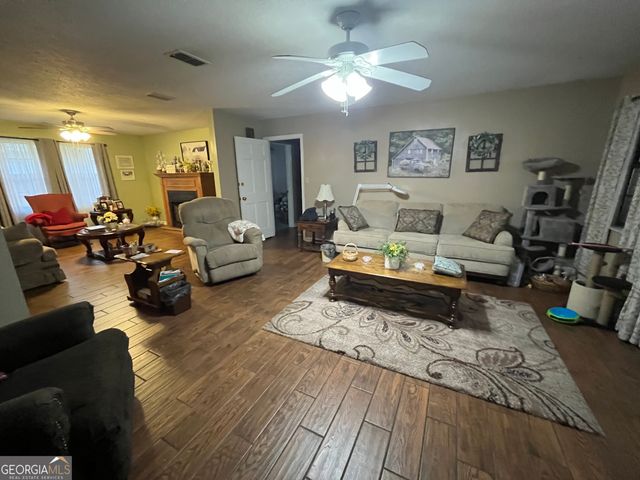 33 E Kenora Drive SW, Rome, GA 30165