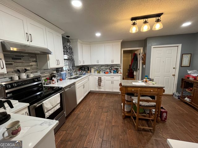 33 E Kenora Drive SW, Rome, GA 30165