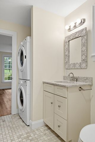 10 Mayflower Path, Wayland, MA 01778