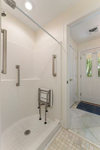 10 Mayflower Path, Wayland, MA 01778