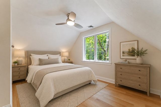 10 Mayflower Path, Wayland, MA 01778