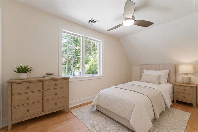 10 Mayflower Path, Wayland, MA 01778