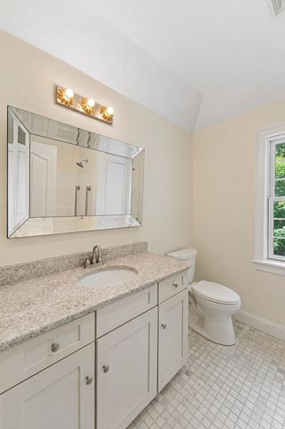 10 Mayflower Path, Wayland, MA 01778