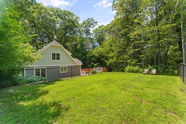 10 Mayflower Path, Wayland, MA 01778
