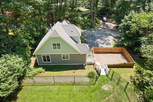 10 Mayflower Path, Wayland, MA 01778
