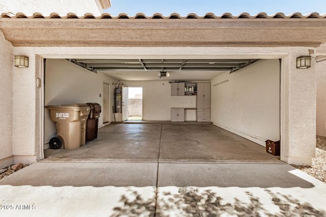8003 W ZOE ELLA Way, Peoria, AZ 85382
