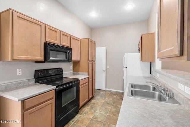 8003 W ZOE ELLA Way, Peoria, AZ 85382