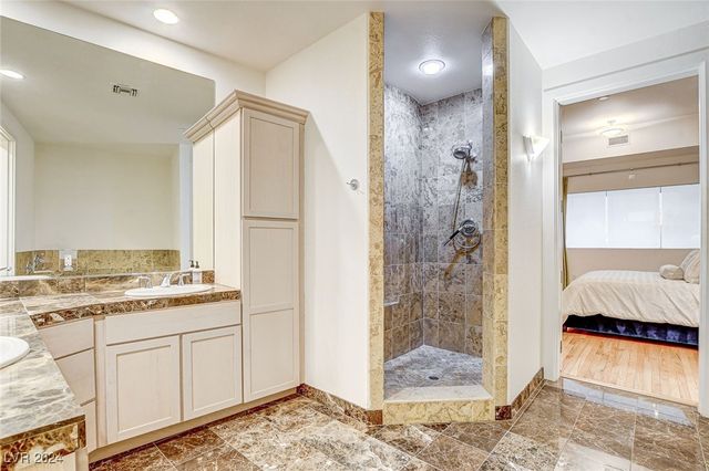 360 East Desert Inn Road 1402, Las Vegas, NV 89109