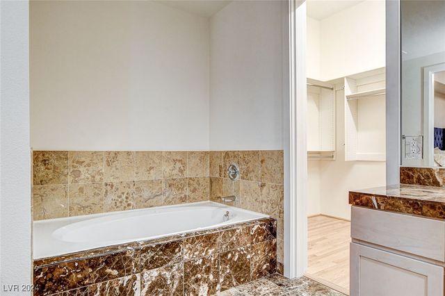 360 East Desert Inn Road 1402, Las Vegas, NV 89109