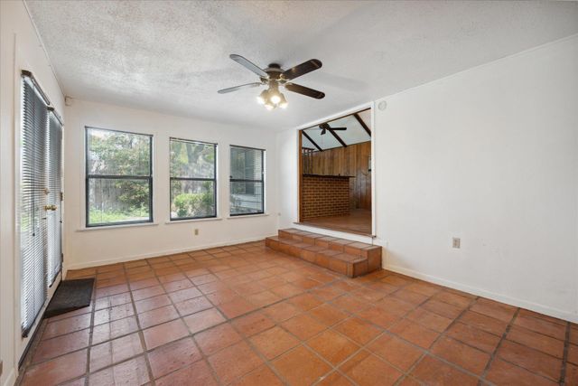 2404 E 14th ST, Austin, TX 78702