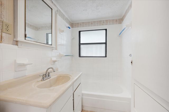 2404 E 14th ST, Austin, TX 78702