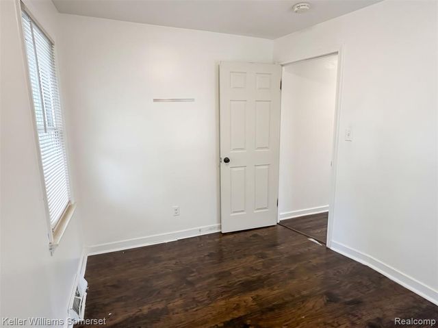 14219 Knox Avenue, Warren, MI 48089