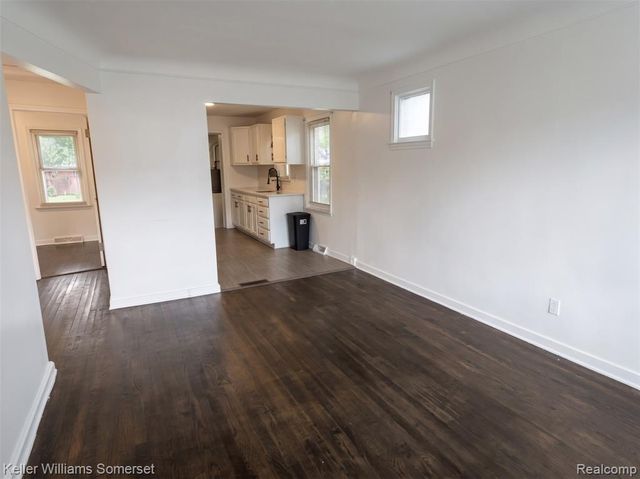 14219 Knox Avenue, Warren, MI 48089