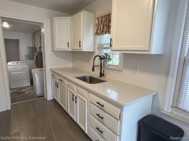 14219 Knox Avenue, Warren, MI 48089