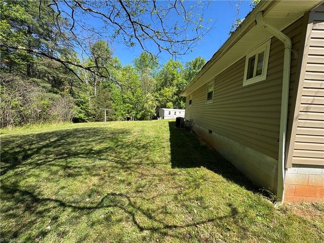 1460 Byrd Ridge Road, North Wilkesboro, NC 28659