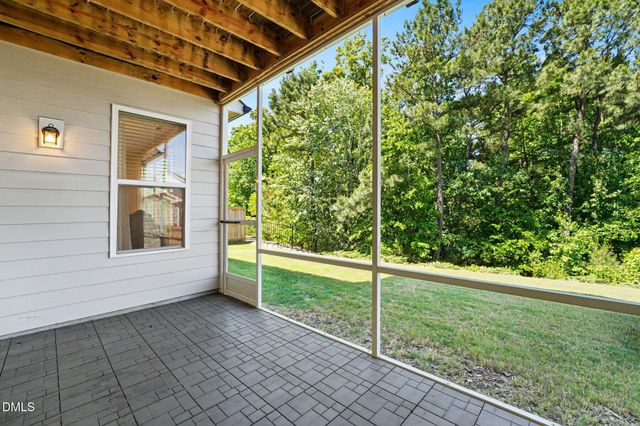 200 Wonderberry Way, Holly Springs, NC 27540