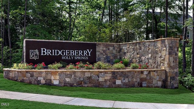 200 Wonderberry Way, Holly Springs, NC 27540