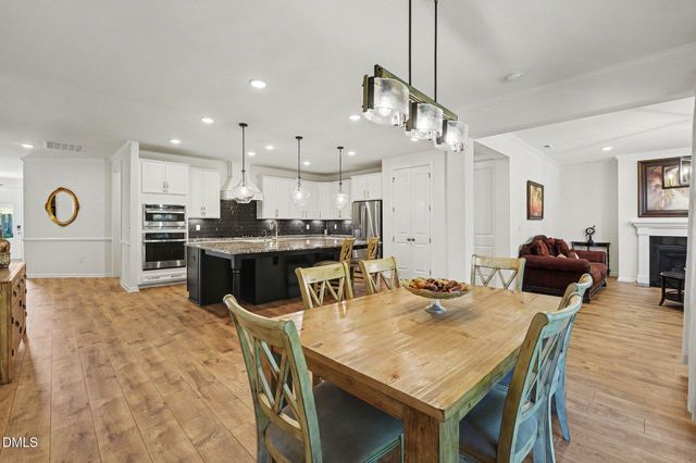 200 Wonderberry Way, Holly Springs, NC 27540