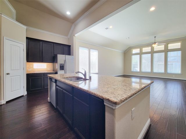 4102 Astoria Manor Lane, Fulshear, TX 77441