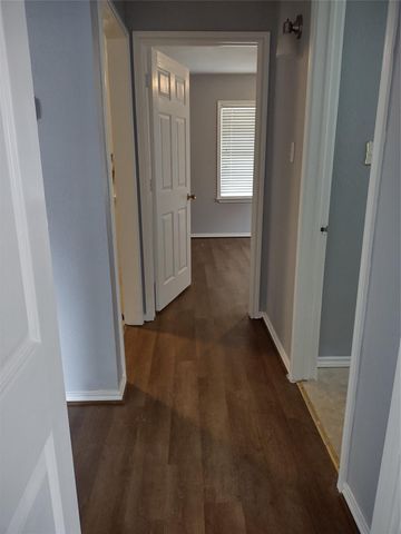 6027 Belneath Street, Houston, TX 77033