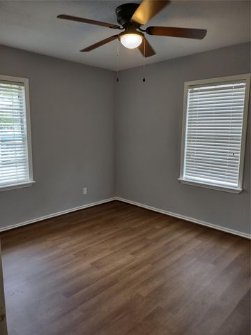 6027 Belneath Street, Houston, TX 77033