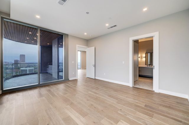 1711 Allen Parkway 2203, Houston, TX 77019